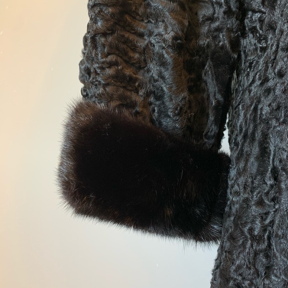 Elsa Schiaparelli Vintage Persian Lamb/Mink Coat - Picture 5 of 12